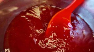 Красный квас из лепестков суданской розы