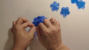 Елочные игрушки из пластиковых бутылок: шары и гирлянды. Мастер-класс