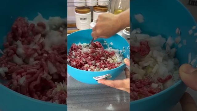 Слоеные и очень сочные,вкусные самсы, вы будете восторге зуб даю?#рецепты #самса #узбекскаясамса