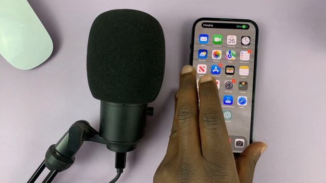 IPhone14/14 Pro: How To Connect A USB Microphone