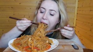 ПРЯНАЯ КУРИЦА ЛАПША СТЕКЛЯННАЯ МУКБАНГ АСМР | SPICY CHICKEN GLASS NOODLES MUKBANG ASMR
