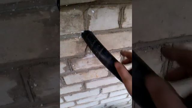 Задуть дом крошкой пенопласта