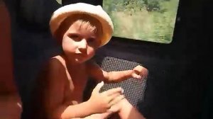 Танцы в машине))) Мы наваливаем 
басс !  !  !