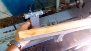 Самодельный токарный станок по дереву.