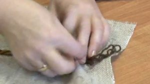 панно из ниток и пуговиц