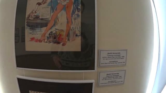 Девушки с обложки! Зашел в музей полюбоваться искусством пинапа! Pin-Up Girls Museum Exhibition 202 смотреть онлайн