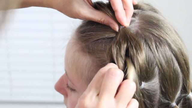 Pull Through Crown Braid смотреть онлайн