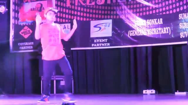 BEST LOCKING AND POPPING LIVE DANCE ACT by AKAASH смотреть онлайн