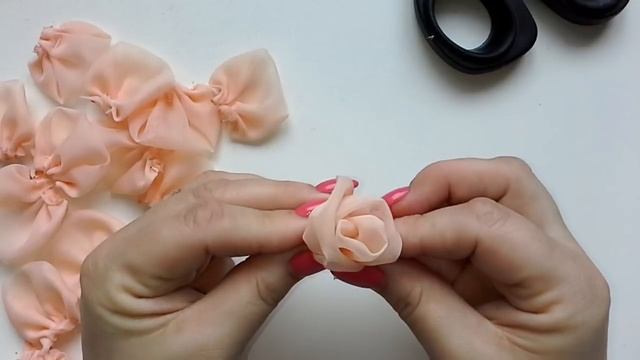 РОЗА ИЗ ВУАЛИ, МК/ROSE FROM VOALI, DIY/ЧАЙНАЯ РОЗА ИЗ ТКАНИ смотреть онлайн