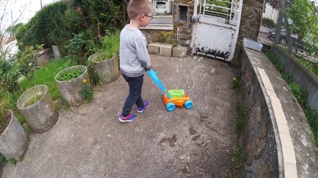 С ДНЕМ РОЖДЕНИЯ, СЫНOK/УДИВИТЕЛЬНЫЕ игрушки/Подарки ВО ФРАНЦИИ/Моя ФРАНЦУЗСКАЯ Семья смотреть онлайн