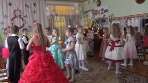 Танец "Мама, будь всегда со мною рядом"