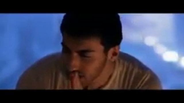 Классный клип, хорошая песня, а парень такой душка смотреть онлайн