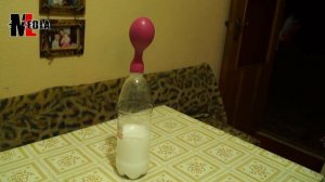 VLOG Химические опыты, надуваем шарик с помощью уксуса и соды / Chemical experiments