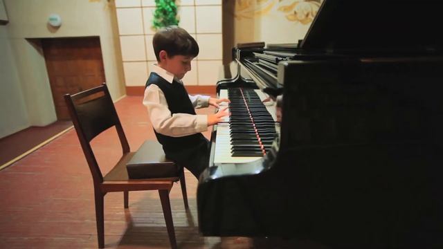 "Маленькая прелюдия" Бах И.С., "Забытый вальс" Ф.Ф. Шопе́н смотреть онлайн