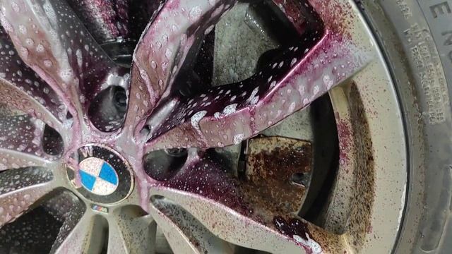 Очистка дисков от металлических вкрарлений, химия от компании Shine Systems IronOff смотреть онлайн