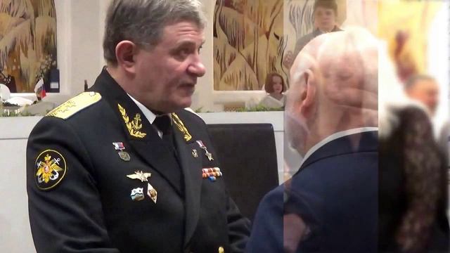 Церемония награждения Орденом Слава Осетии 
командира тяжелого авианосного крейсера «Минск»