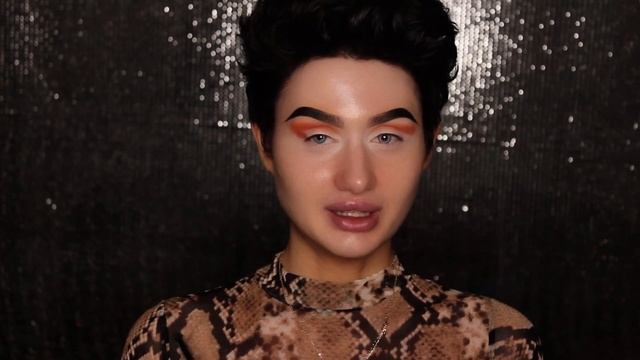 ПРОБУЮ АЛИК ПАЛЕТКУ DE'LANCI Leopard Book of Cat Eyes смотреть онлайн