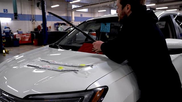 How to Replace Windshield Wipers and Washer Fluid смотреть онлайн
