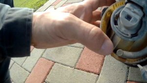 Замена лампочек противотуманок на Фольксваген Кадди 2011г.в.