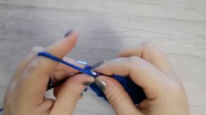 Красивая повязка на голову спицами. С простым и очень красивым узором. Подробный мастер класс.