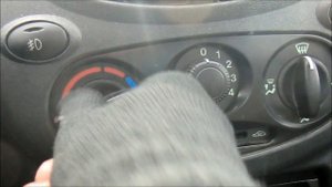 Демонстрация работы рычага холодного и горячего воздуха Лада Калина