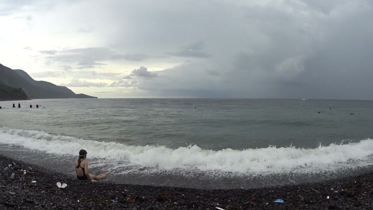 Пляж в Большом Утрише смотреть онлайн