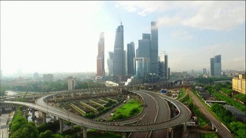 Новые станции метро, дороги и развязки, современные дома - успехи Москвы за год