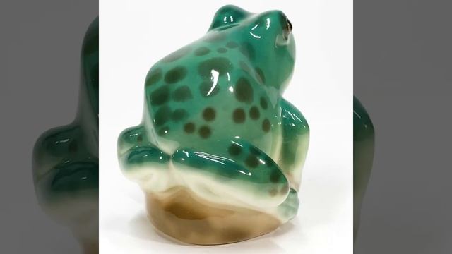 Фарфоровая статуэтка - Лягушка прудовая смотреть онлайн