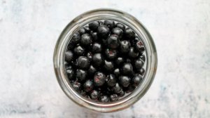 Настойка из черноплодной рябины