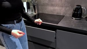 ОБЗОР СТИЛЬНОЙ КУХНИ В СЕРЫХ ТОНАХ AGT