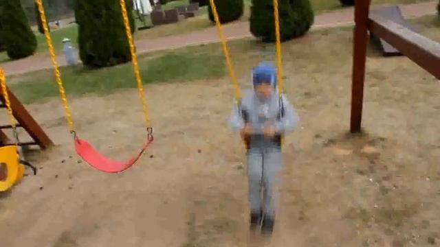 Идем в Минский Sporting club , катаемся с горок в парке. Have fun in Sporting club in Minsk смотреть онлайн