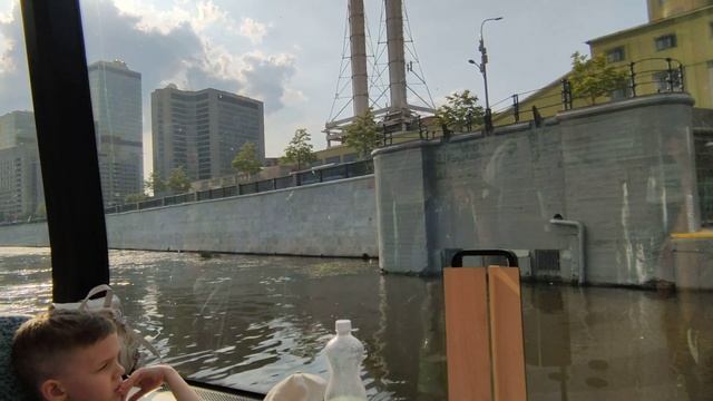 Электросудно Неглинка 06 07 2023 Москва Аквабус 1 маршрут Сити-Багратион Киевская