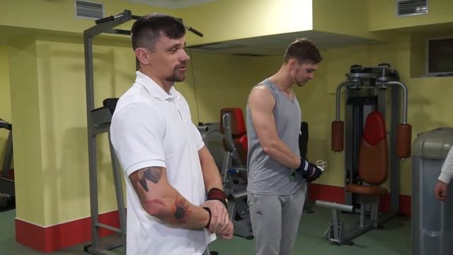 СУЧАСНІ ТРЕНАЖЕРИ смотреть онлайн