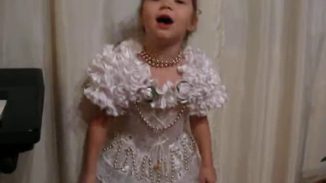 Стихи про новый год с выражением