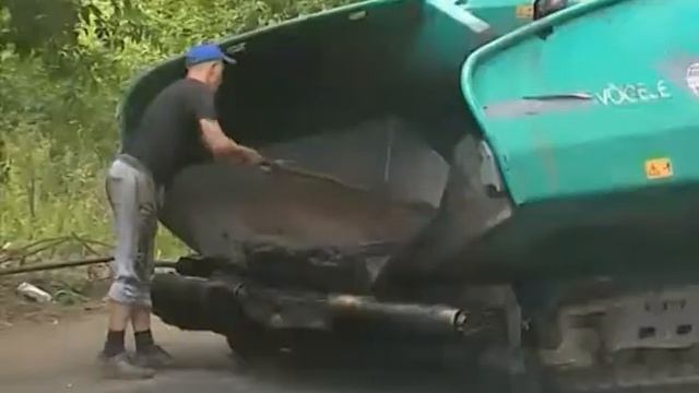 В Ярославле завершается ремонт Клубной и Первой Шоссейной смотреть онлайн