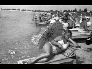 ? Old photographs from the Crimea, 1930-1940 ?