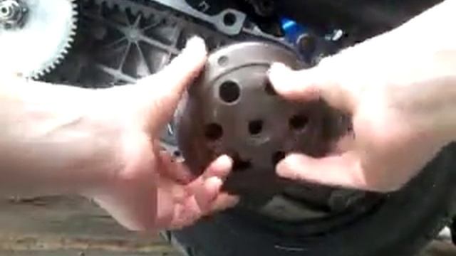 как открутить гайку заднего вариатора на скутере смотреть онлайн