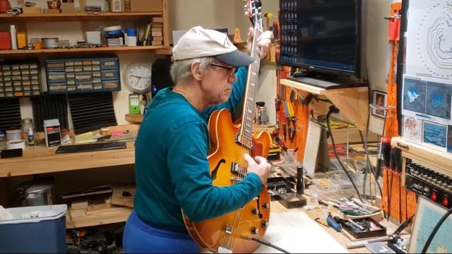 Epiphone Riviera Unboxing смотреть онлайн