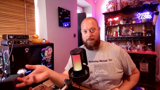 Logitech Streamcam vs C922 Pro Stream vs Budget Aukey Webcam Can Budget Compete? смотреть онлайн