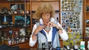 Авторские украшения и вьетнамский загар