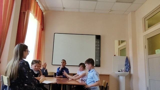 Подгрупповое логопедическое занятие с обучающимися 2А класса КОУ РА 