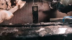 Перестал закрываться капот на чайзере.