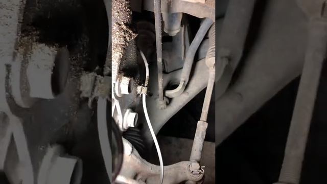 Замена стоек амортизатора Мазда сх-5 часть 1 смотреть онлайн