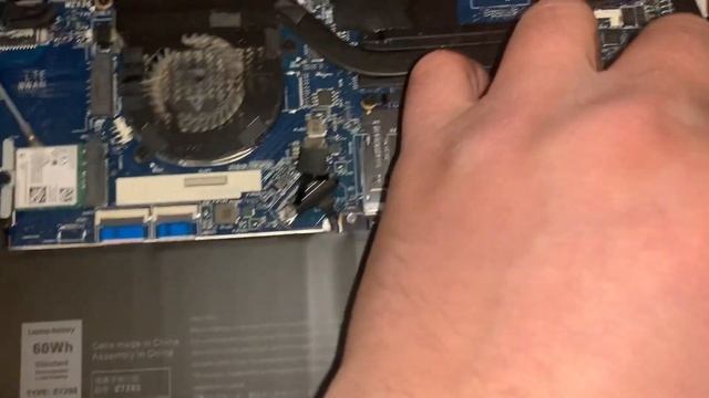 Dell Latitude 7390 - How To Remove / Replace Battery & Upgrade Ram смотреть онлайн