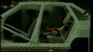 Краш-тест: ребёнок в автокресле и без автокресла