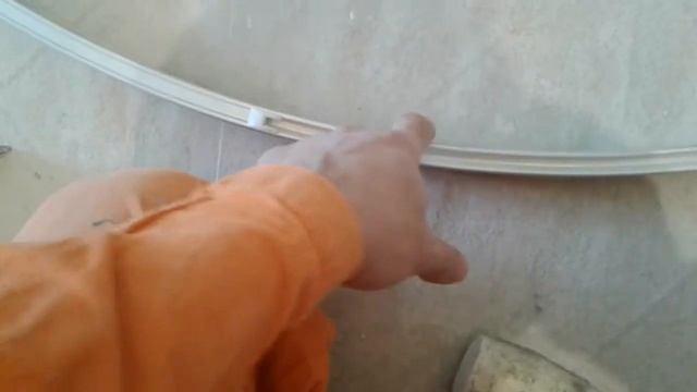 Если стекло душевой кабинки не становится в направляющий профиль смотреть онлайн