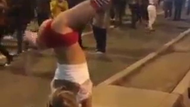 К такой красавице в парке я бы подкатил в парке Зарядье _ Москва 154