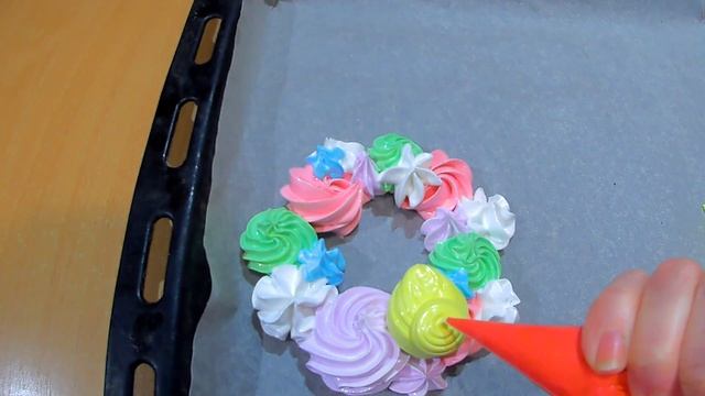 БЕЛКИ + САХАР и ВОЛШЕБНЫЕ пасхальные ВЕНОЧКИ готовы!Пасхальный Декор / Рецепт безе/ Olya konditer смотреть онлайн