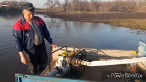 Откачиваем Воду Мотопомпой CHAMPION