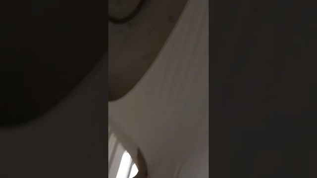 Между потолком и потолком это реально смотреть онлайн